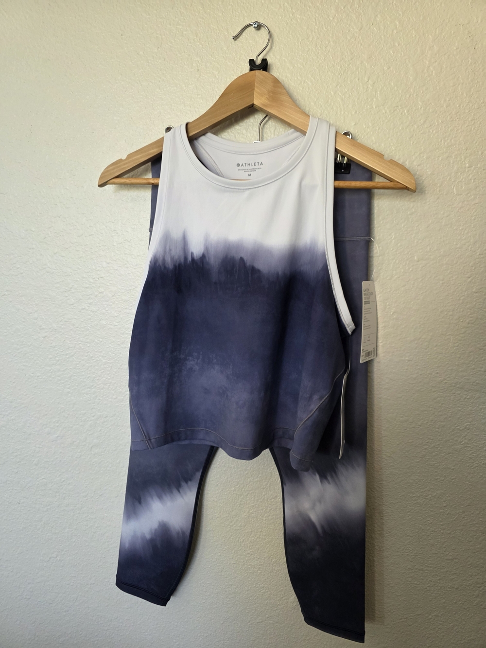 *NWT* Athleta Shanti Bra & Elation Watercolor 7/8 Tight